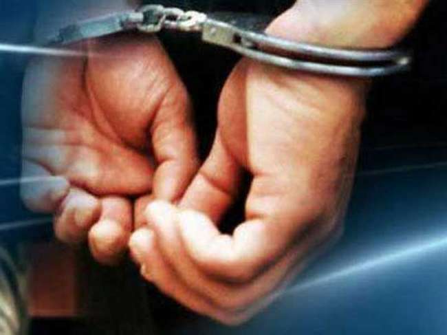 महिला ने फर्जी बीएसएफ अधिकारी बन रिश्तेदार से ही ठगे 33 लाख