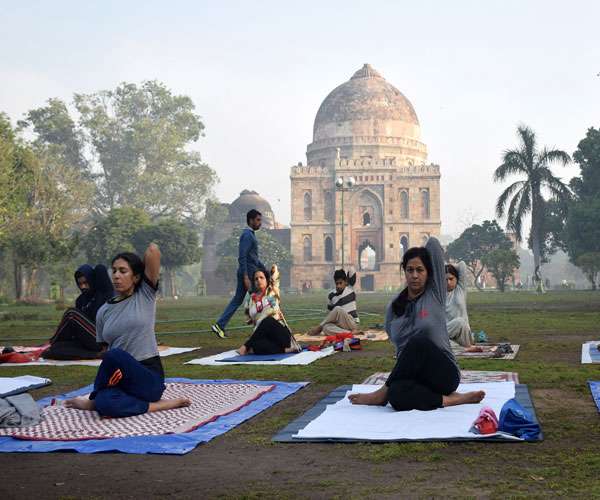 दिल्ली के इन खूबसूरत पार्कों में सुबह की सैर करने का अलग ही है मजा