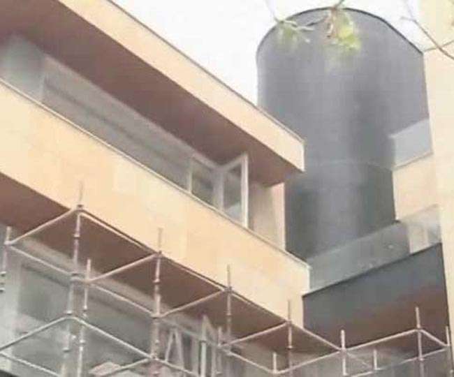 लालू परिवार पर एक और घोटाले का आरोप, दिल्ली में मिला करोड़ों का बंगला