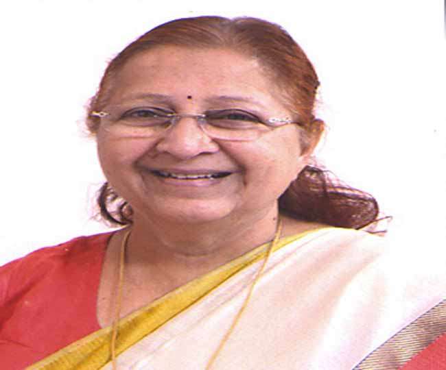 लोकसभा अध्यक्ष ने बालिकाओं को पढऩे की सलाह दी