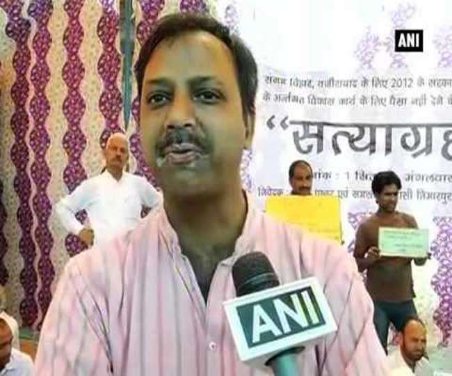 AAP में बगावत के सुर तेज, कपिल मिश्रा के बाद एक और विधायक बना बागी