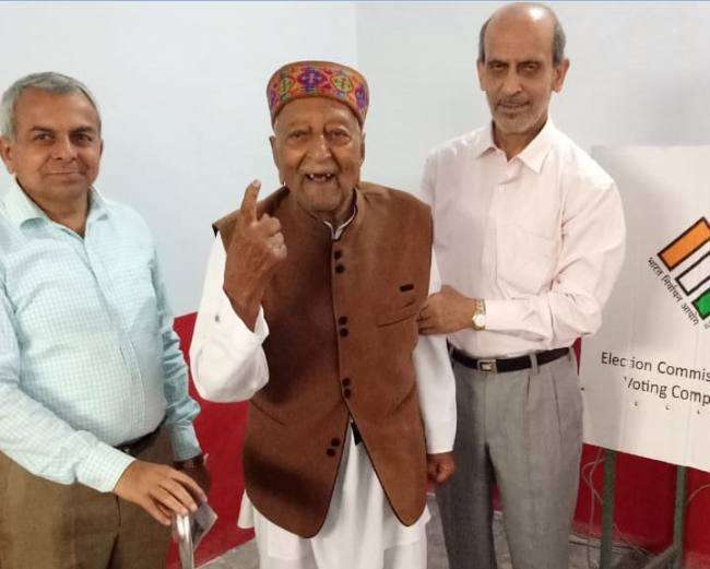 युवाओं के साथ बुजुर्गों में भी कमाल का जज्बा