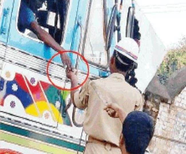 650 रुपये लाओ और गोरखपुर में 'नो एंट्री' में ट्रकों की 'एंट्री' कराओ
