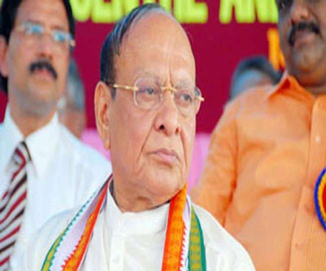 गुजरात में कांग्रेस नेता शंकर सिंह वाघेला का साथ छोड़ने लगे समर्थक