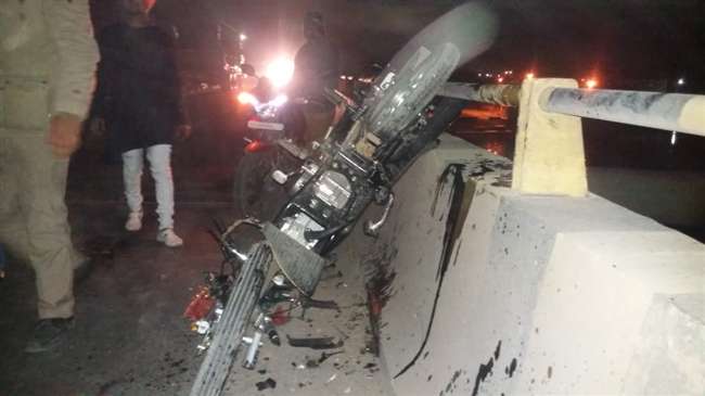 सोनभद्र में नशे में ट्रक चालक ने बाइक सवार को रौंदा, एक की मौत आैर दूसरा घायल