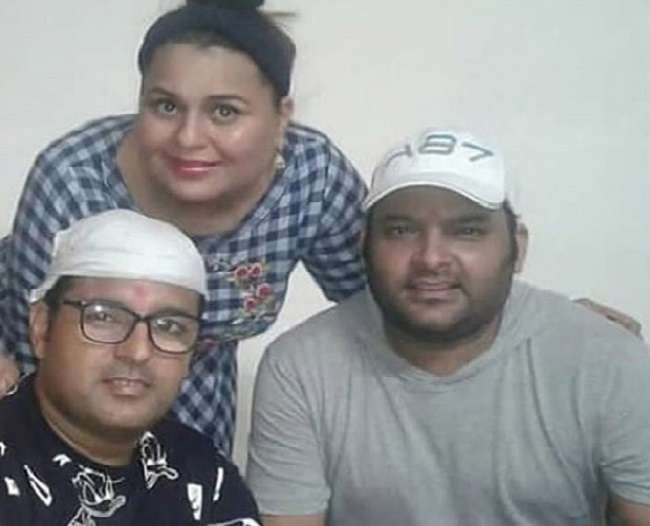 लेटेस्ट तस्वीरों में कॉमेडियन कपिल शर्मा को पहचान पाना मुश्किल