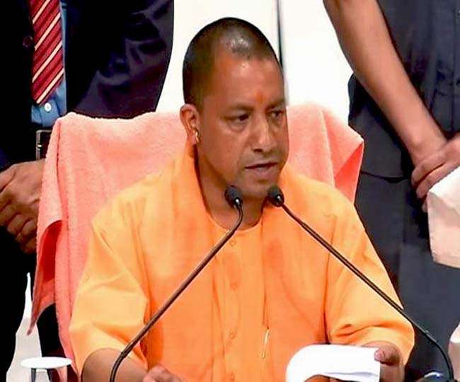एक्शन में सीएम, अखिलेश सरकार के सलाहकार बर्खास्त