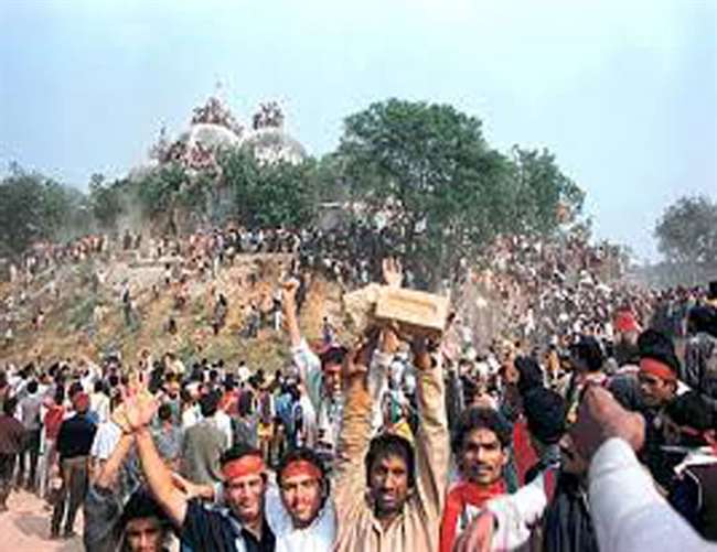 छह दिसंबर 1992: सिर्फ चार घंटे में बदल गया था अयोध्या में मंजर