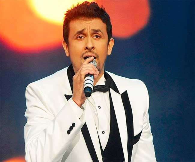 'लाउडस्पीकर' वाले ट्वीट्स को लेकर सोनू निगम के खिलाफ शिकायत दर्ज