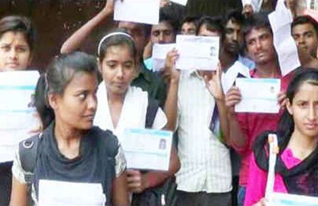 अजब यूनिवर्सिटी की गजब कहानी, फुल मार्क्स 25, दे दिए 40 नंबर