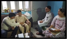 कवि को चार से नहीं मिल रही पेंशन, मंत्री ने की मुलाकात