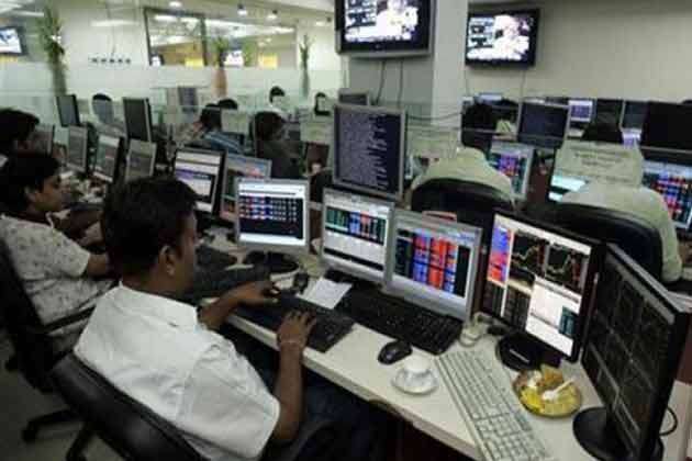 Share Market: शुरुआती कारोबार में सपाट रहा शेयर बाजार, Yes Bank के शेयर 4 फीसद फिसले