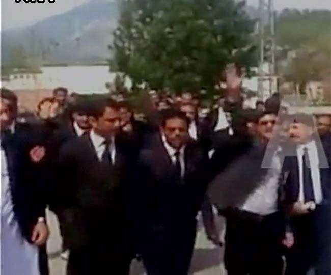 गिलगिट-बाल्टिस्तान को पांचवां प्रांत बनाने पर PoK में लगे पाक विरोधी नारे
