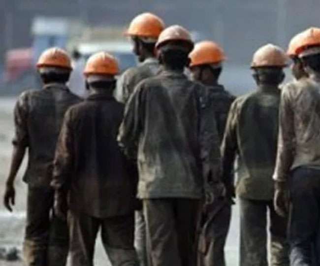 खाड़ी देशों में 15 महीने में दफन हो गए यहां के 37 युवक, जानिए