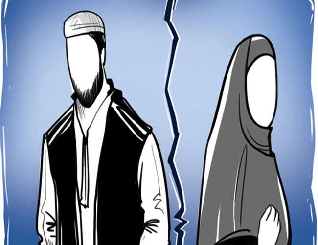 शौहर ने रास्ते में रोका और कह दिया तलाक, तलाक, तलाक