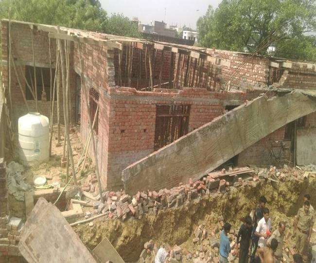वाराणसी में निर्माणाधीन मकान का छज्जा गिरा, तीन मजदूरों की मौत
