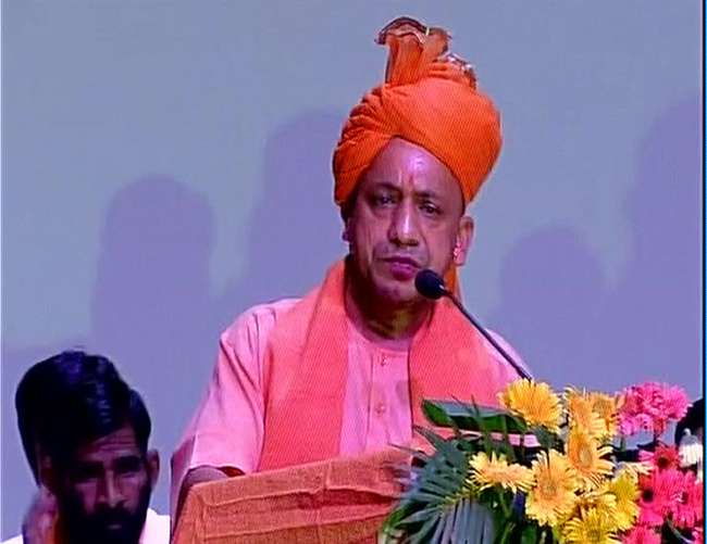 महंत नृत्य गोपाल दास के शिष्य से मिले सीएम योगी आदित्यनाथ