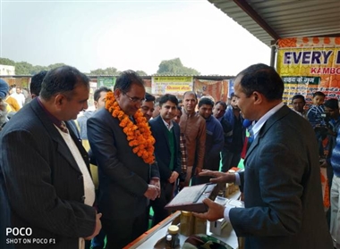 गोबर व गोमूत्र की सहायता से जैविक खेती अपनाएं किसान : ¨सह