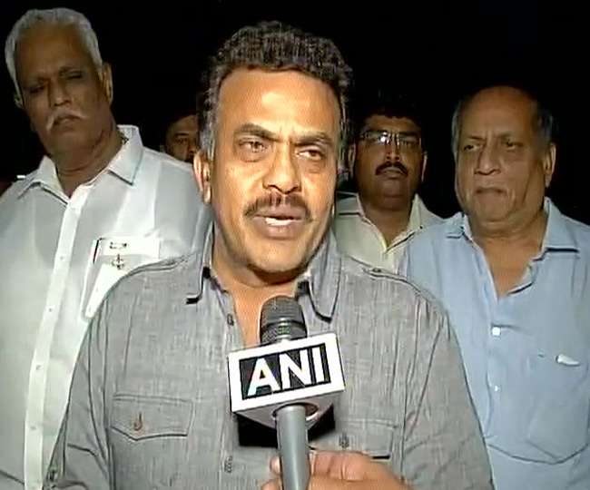 BMC में शिवसेना अलग लडे़गी चुनाव, कांग्रेस बोली- BJP से रिश्ता तोड़ें उद्धव