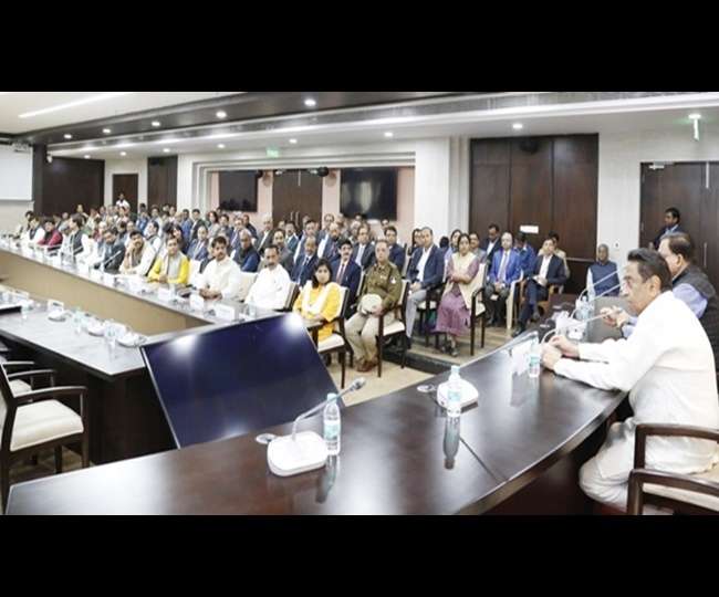 कैबिनेट में CM कमलनाथ ने दिखाए कड़े तेवर, बिजली सप्लाई को लेकर निर्देश जारी