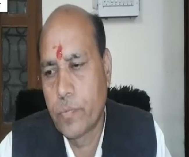 नरयावली विधायक के बिगड़े बोल, अधिकारियों के बारे में दिया ऐसा बयान