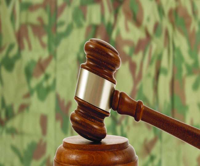 पाकिस्तान में सैन्य अदालतों पर सभी दल राजी
