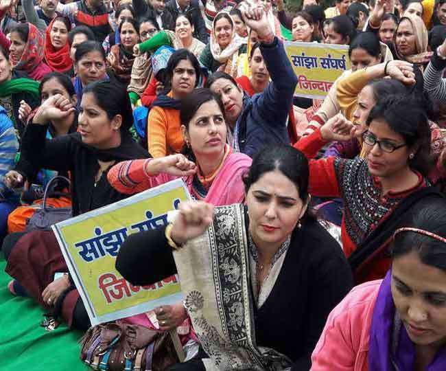 पाक से तनाव के बाद बदली रणनीति, 24 दिन बाद काम पर लौटे NHM कर्मचारी