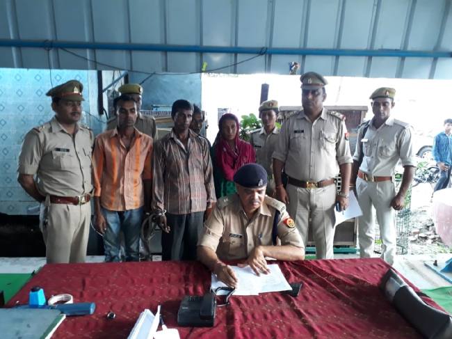 मथुरा में पकड़े गए पांच बांग्लादेशी घुसपैठिए, कर रहे थे कूड़ा बीनने का काम