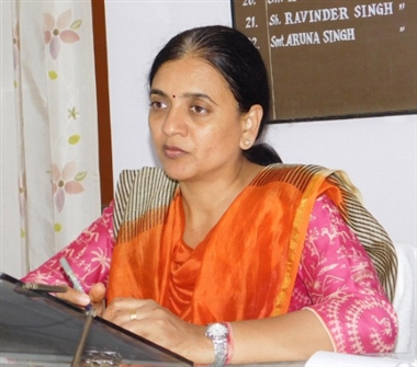 जीएसटी से घबराएं नहीं, उसे व्यवहार में लाएं