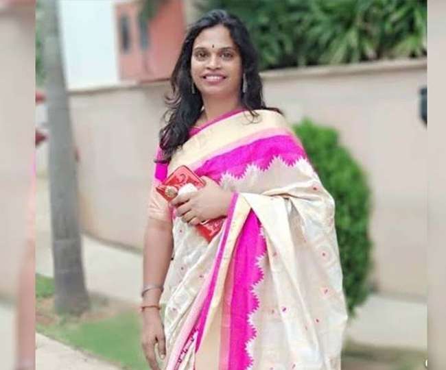 तेलंगानाः देर रात अचानक पुलिस स्टेशन पहुंची ट्रांसजेंडर उम्मीदवार चंद्रमुखी, मंगलवार से थीं लापता