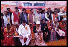 निर्धन कन्याओं का कराया सामूहिक विवाह