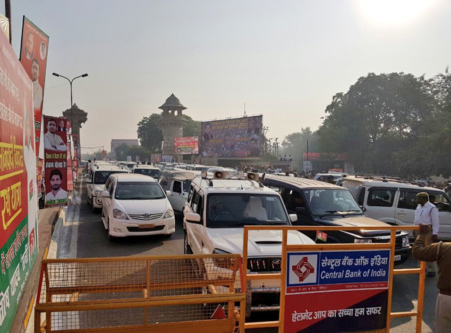 देखें तस्वीरें : अखिलेश यादव की विकास से विजय की ओर यात्रा में उमड़ा जनसैलाब