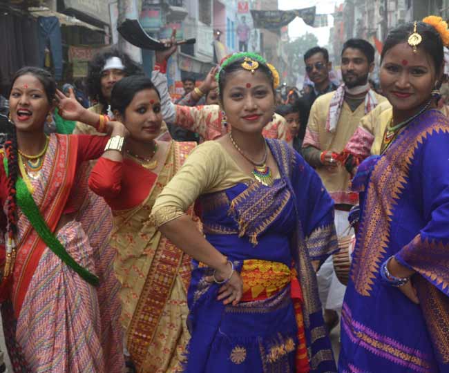 तस्वीरों में देखें-आजमगढ में उतरे देश भर के रंग