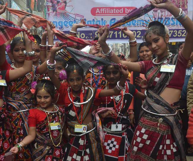 तस्वीरों में देखें-आजमगढ में उतरे देश भर के रंग