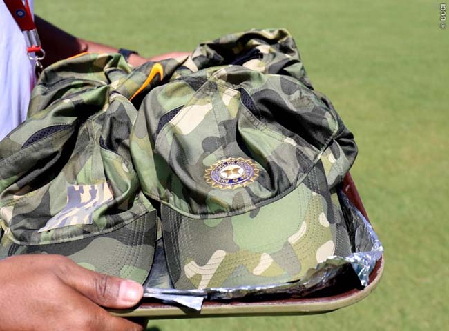 India vs Australia: सेना के सम्मान में camouflaged cap पहनकर उतरी टीम इंडिया, देखें तस्वीरें