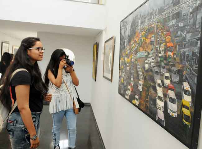 तस्वीरेंः पीयू में दिखी कलाकारों की खूबसूरत दुनिया