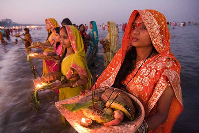 तस्वीरों के जरिए जानें सूर्पासना के पवित्र पर्व ‘छठ’ से जुड़ी कुछ विशेष बातें