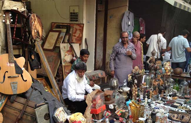 ये हैं भारत के मशहूर चोर बाजार, जहां पर मिलता है सबकुछ, देखें तस्वीरें