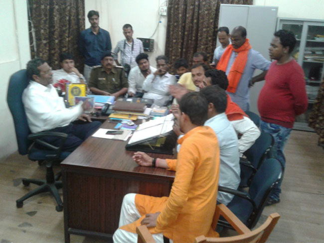 PU छात्रसंघ के अध्यक्ष और उपाध्यक्ष का निर्वाचन हुआ रद, छात्रों ने मचाया हंगामा, देखें तस्वीरें...