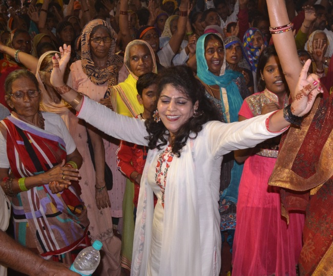 पुष्पांजलि कार्यक्रम