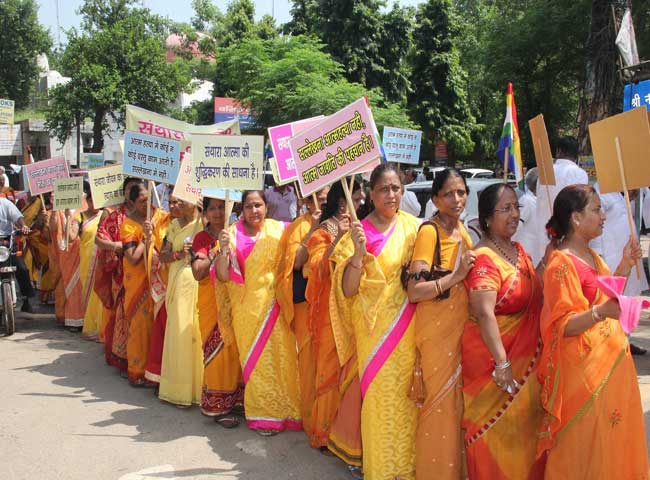 संथारा प्रथा पर बैन के खिलाफ गाजियाबाद में प्रदर्शन, देखें तस्वीरें