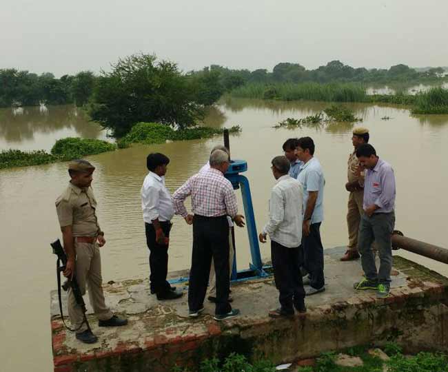तस्वीरों में देखें-यूपी के पूर्वांचल में नेपाल से आई बाढ़ का खतरा
