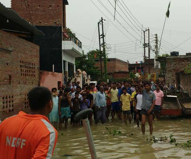 तस्वीरों में देखें-यूपी के पूर्वांचल में नेपाल से आई बाढ़ का खतरा