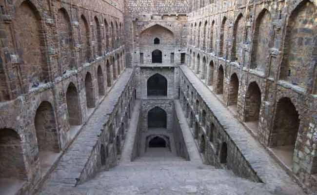 //www.jagranimages.com/images/haunted-visit-story_10_i_2017_6_6_133744_s.jpg