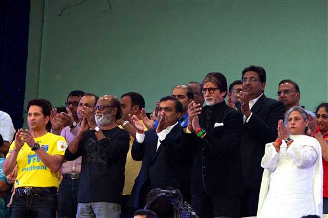 आइएसएल का शानदार ओपनिंग, देखें तस्वीरें