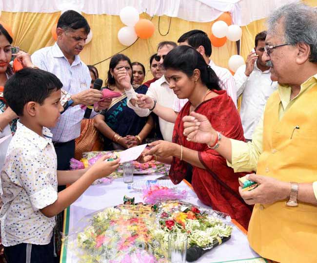 तस्वीरों में देखें-इंसेफलाइटिस मिटाने को योगी सरकार का विशेष अभियान