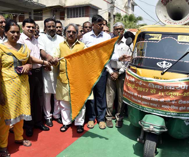तस्वीरों में देखें-इंसेफलाइटिस मिटाने को योगी सरकार का विशेष अभियान