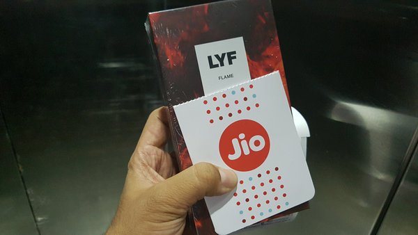 अब घर पहुंचेगी रिलायंस जियो की सिम, जानिए कैसे