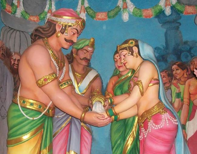 मोहित हुआ रावण
