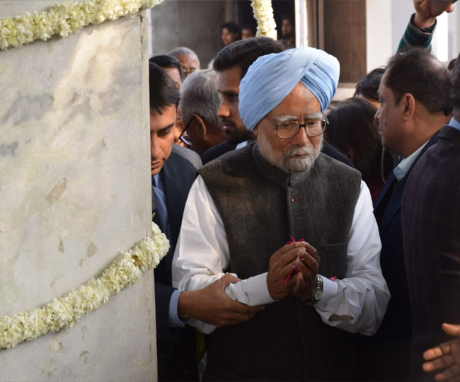 //www.jagranimages.com/images/manmohan_2019_1_31_16505_s.jpg